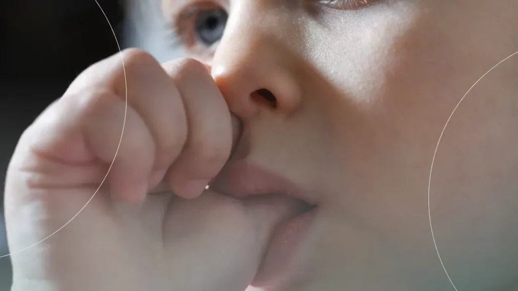 مکیدن انگشت در کودکان