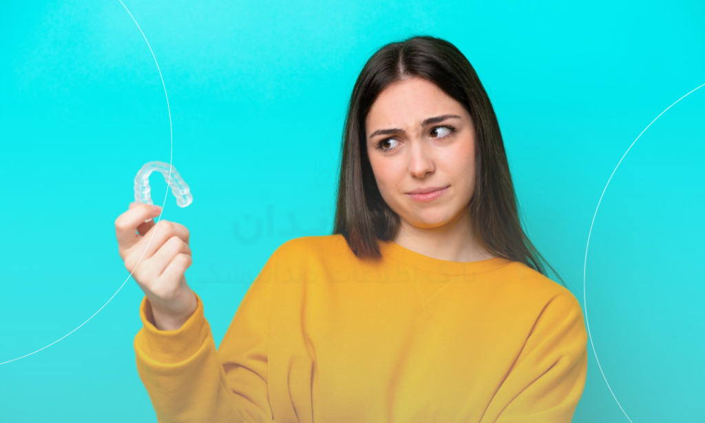 دختری در حال نگاه کردن با شک و دودلی به الاینر شفاف